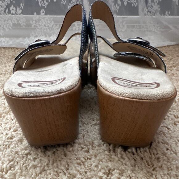 Dansko Women Size 39 Iridescent Teal Blue Metallic Leather Buckle Wedge Sandals - Picture 6 of 8